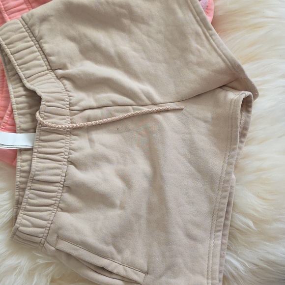 ALO Yoga Bundle Of Beige and Pink Shorts - Picture 3 of 10